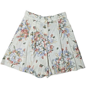 Toni Garment vintage floral high-waisted shorts, size 10, US.